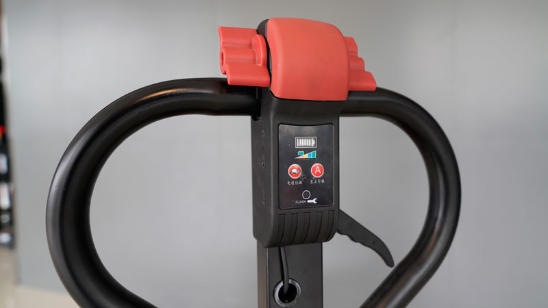 操作員應(yīng)該多久檢查一次他們的叉車