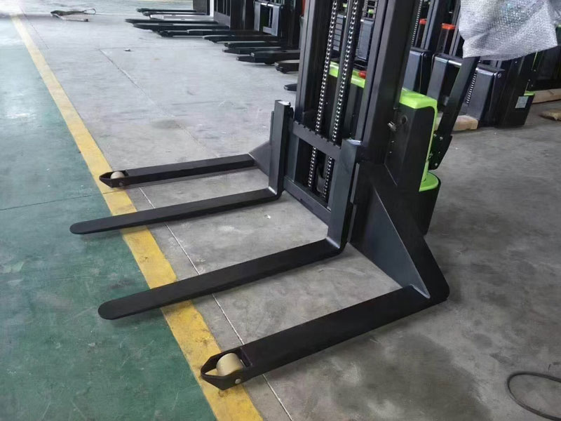 電動(dòng)叉車的好處 - 揚(yáng)子叉車